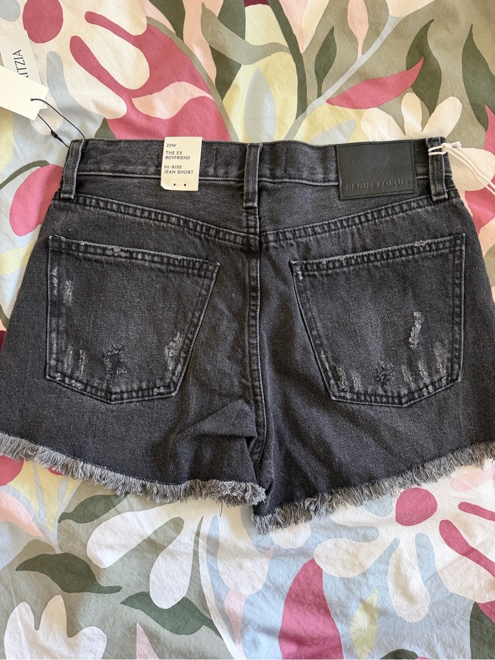 Denim Forum Women's Washed Black Distressed Frayed Hem Jean Shorts - Picture 4 of 5